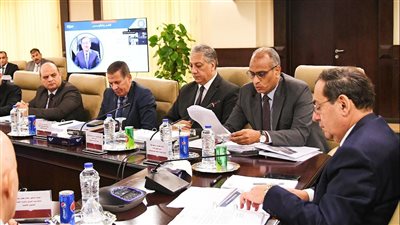 وزير البترول يعتمد الجمعية العمومية للشركة القابضة للبتروكيماويات