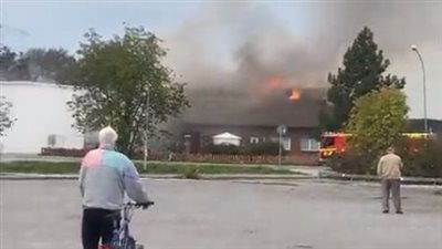 حريق متعمد يلتهم مسجد إسكليستونا الكبير فى السويد (فيديو)