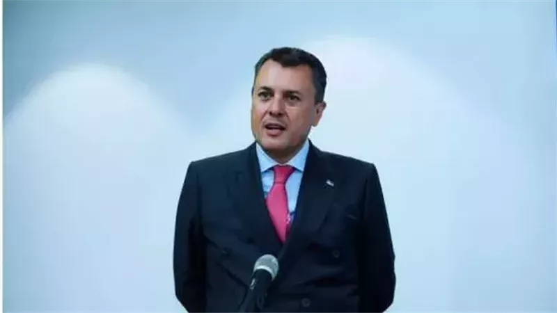  أحمد عيسى وزير السياحة