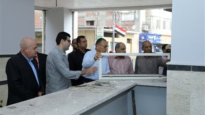 محافظ الشرقية يتابع العمل داخل نفق عرابى لقرب افتتاحه 