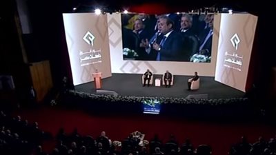 السيسي يعلن تحمل صندوق تحيا مصر نصف تكلفة إنشاء 17 جامعة تكنولوجية، ودعم المبتكرين بـ50 مليون جنيه