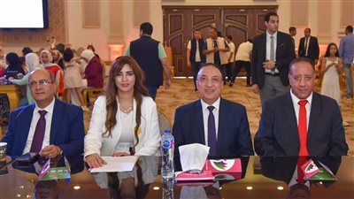 محافظ الإسكندرية يشهد فعاليات مبادرة 