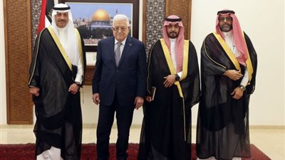 أبومازن يتسلم أوراق اعتماد سفير السعودية لدى فلسطين