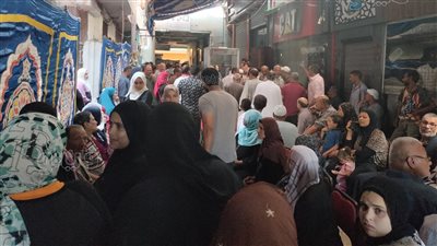 زحام على مكاتب الشهر العقارى بالمنوفية لتحرير توكيلات انتخابات الرئاسة (صور)