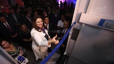 وزيرة الهجرة تفتتح 11 عيادة طبية متنقلة تابعة لمؤسسة راعي مصر (صور)