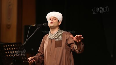 التهامي يبدع في غناء أطوف بذاتى ويوجه رسالة لهاني شنودة في حفل الصحفيين (فيديو وصور)