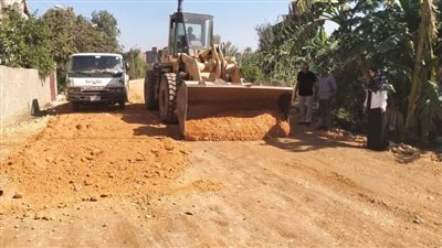 بدء رصف شوارع مدينة البداري بأسيوط ضمن الخطة الاستثمارية