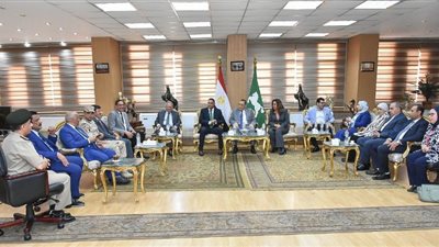 ممدوح غراب يستقبل محافظي دمياط والدقهلية لتكريم الفائزين بالمشروعات الخضراء 