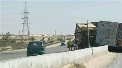 مصرع وإصابة 5 أشخاص في حادث تصادم قطار بسيارة نقل بالقنطرة شرق