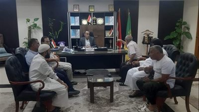 رئيس جهاز مدينة الشروق يلتقى سكان منطقة إسكان الشباب لبحث مطالبهم
