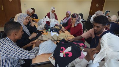 وزيرة الثقافة تطلع على تقرير حصاد الفعاليات والأنشطة بالملتقى الثاني عشر لشباب المحافظات الحدودية 