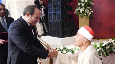  أحمد عمر هاشم والطاروطي، تعرف على علاقة الرئيس السيسي بعلماء الدين والشيوخ (صور)