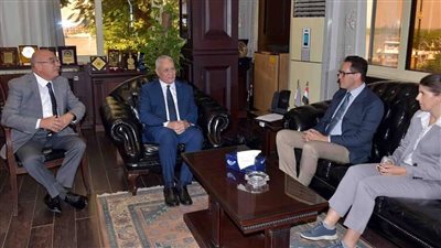 محافظ الأقصر يلتقي مدير الوكالة الأمريكية للتنمية الدولية في مصر