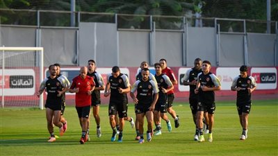 الأهلي ينهي تدريباته استعدادا لمواجهة سان جورج (صور)