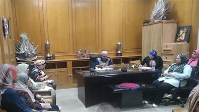 رئيس إقليم القناة وسيناء الثقافي يناقش برامج الاحتفال باليوبيل الذهبي لذكرى نصر أكتوبر (صور) 