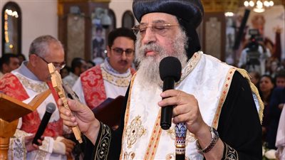 البابا تواضروس يصلي عشية عيد الصليب في الإسكندرية