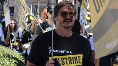 2 أكتوبر، اجتماع ممثلي هوليوود مع المنتجين للتوصل لاتفاق 