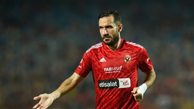 الأهلي يبحث إنهاء أزمة انضمام المحترفين لرحلة تنزانيا 