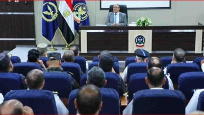 ندوة تثقيفية للضباط بكلية التدريب والتنمية في أكاديمية الشرطة 