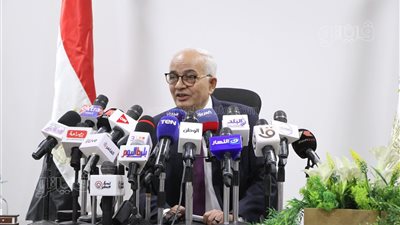 وزير التربية والتعليم يعلن نظام امتحانات الثانوية العامة 2024 (صور)