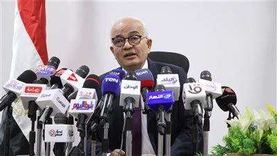 وزير التعليم يكشف الفئات التي يحق لها الالتحاق بمدرسة العباقرة