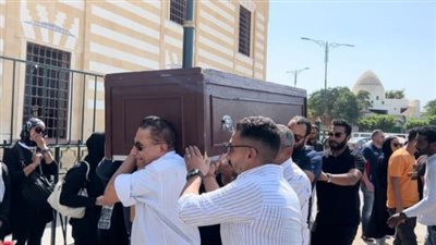 تشييع جثمان نورهان حسين ضحية القتل على يد زميلها داخل جامعة القاهرة (صور)