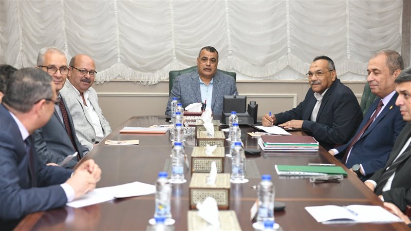 اجتماع وزير الدولة