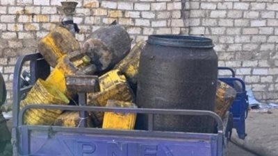 ضبط 1500 جركن زيت مستعمل في الوراق