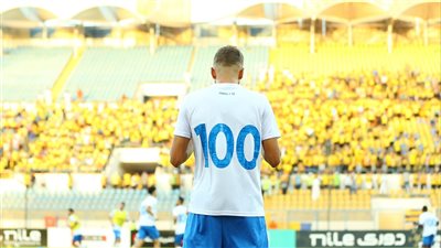 الرقم 100 يظهر على قمصان الإسماعيلي أمام الاتحاد احتفالا بالمئوية (صور)