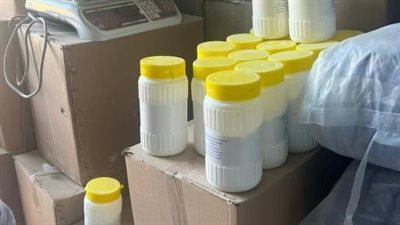 ضبط مستلزمات طبية منتهية الصلاحية في السلام ومصنع حلوى مغشوشة بحلوان (صور)