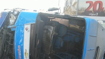 بالأسماء، إصابة 12 شخصا في انقلاب ميني باص بالدقهلية