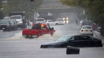 نيويورك تغرق، الأمطار والفيضانات تضرب أمريكا بقوة وشلل في أغلب المؤسسات (فيديو)