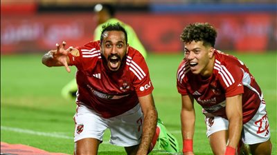 احتفال كهربا وإمام عاشور مع الجمهور بعد الفوز علي سان جورج (فيديو)