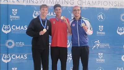 وزير الرياضة يهنئ منتخب السباحة بالزعانف لفوزه بالمركز الأول في بطولة العالم