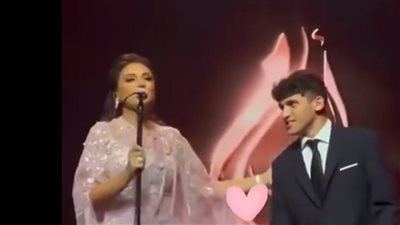 شوفتوا القمر، أنغام تقدم نجلها على المسرح بالكويت 