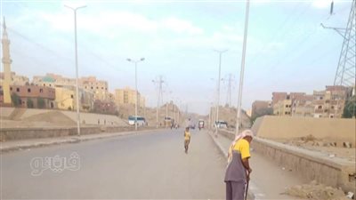 مواصلة حملات النظافة العامة بالشوارع والمناطق والأحياء السكنية بأسوان (صور)