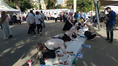 جامعة عين شمس تحتفل بالطلاب الجدد بأعمال يدوية وعروض فنية (صور)