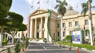 جامعة القاهرة تستقبل الطلاب الجدد والقدامى لبدء العام الدراسي الجديد 