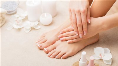 طرق العناية بأظافرك بأقل التكاليف والنتيجة مبهرة