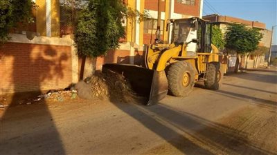 العام الدراسي الجديد، رفع مستوى النظافة بالشوارع حول المدارس بالمنيا (صور)