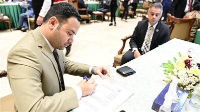 نواب التنسيقية والنور يوقعون نماذج تزكية المرشحين في الانتخابات الرئاسية المقبلة