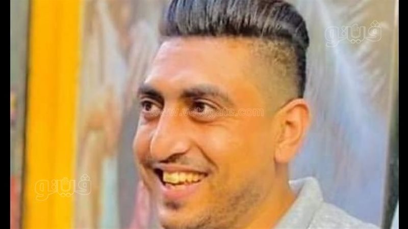 مهندس غرق في مياة