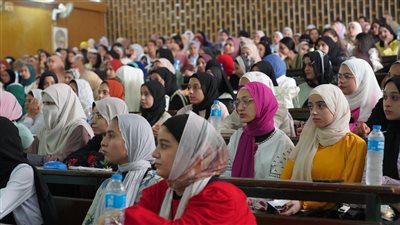 انتظام المحاضرات بكليات جامعة سوهاج في اليوم الأول بالعام الدراسي الجديد (صور)