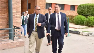 نائب رئيس جامعة عين شمس يتفقد المدينة الجامعية ويطالب بتهيئة الأجواء