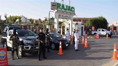 تواجد أمنى مكثف أمام المدارس والجامعات فى المحافظات (صور)