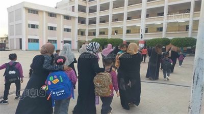 12 صورة ترصد أول يوم بالعام الدراسي الجديد في الشرقية