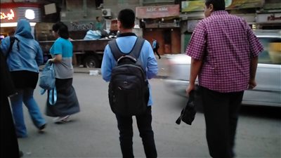 زحام مواقف السيارات بالطلاب في أول أيام العام الدراسي بالقاهرة (صور)