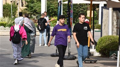 توافد الطلاب على جامعة القاهرة في أول أيام العام الدراسي الجديد (فيديو وصور)