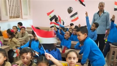 مدارس قرى الدقهلية تستقبل طلابها بالأعلام (صور )