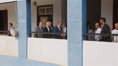 محافظ كفر الشيخ يتفقد المدارس ويطمئن على انتظام العملية التعليمية 